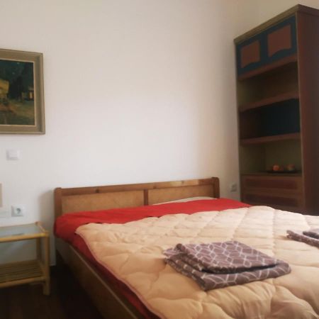 Experience An Easy Living Place Downtown In Атина Екстериор снимка