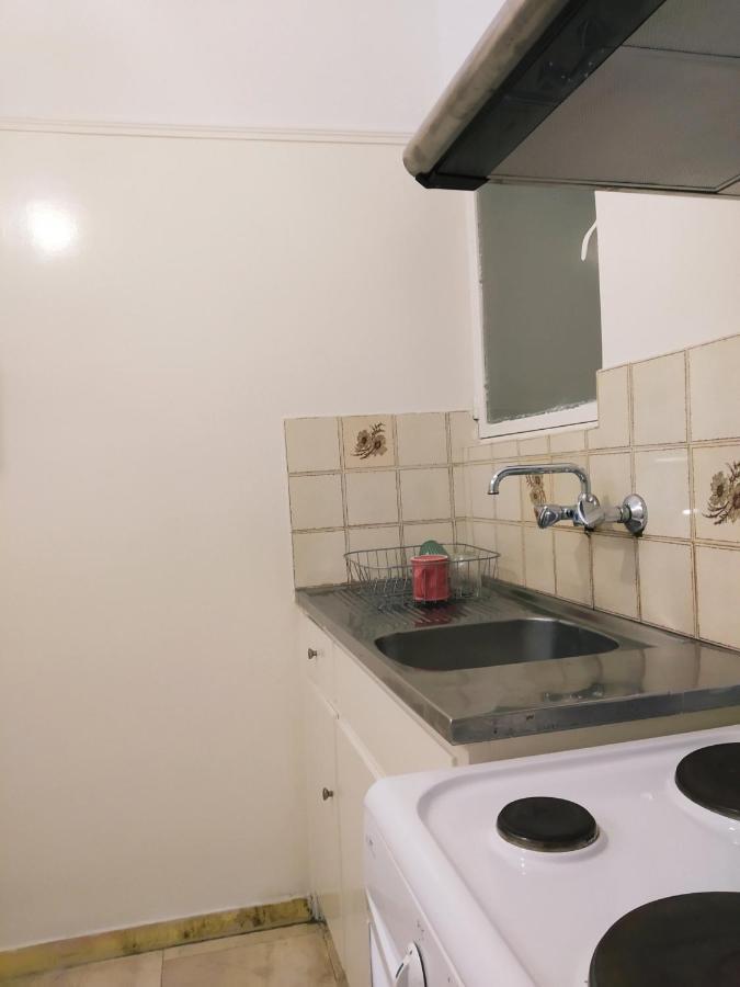 Experience An Easy Living Place Downtown In Атина Екстериор снимка